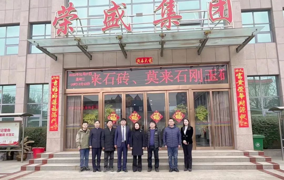 彩帶怎么做蝴蝶結（打蝴蝶結）